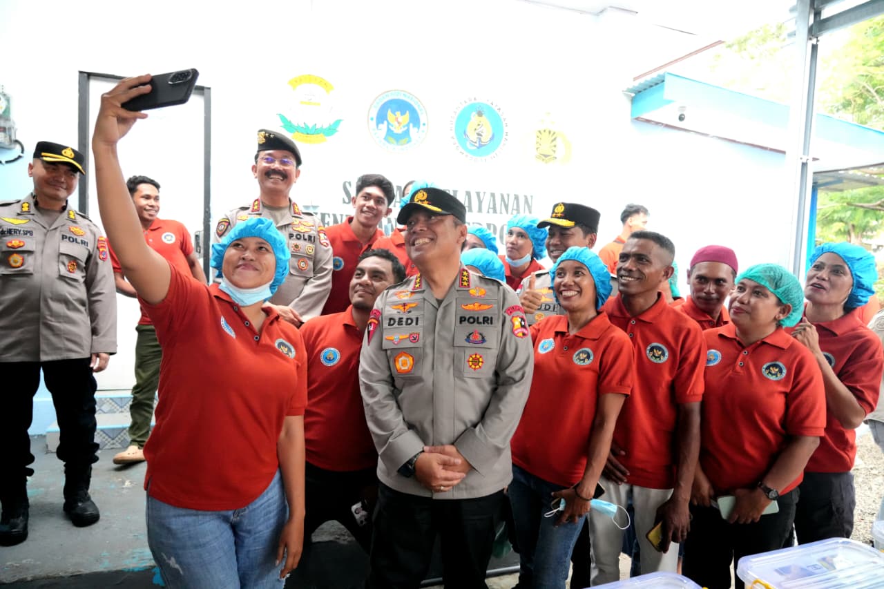 WAKAPOLRI TINJAU SPPG DI NTT, POLRI SIAP BANGUN 98 SPPG BARU DI WILAYAH 3T