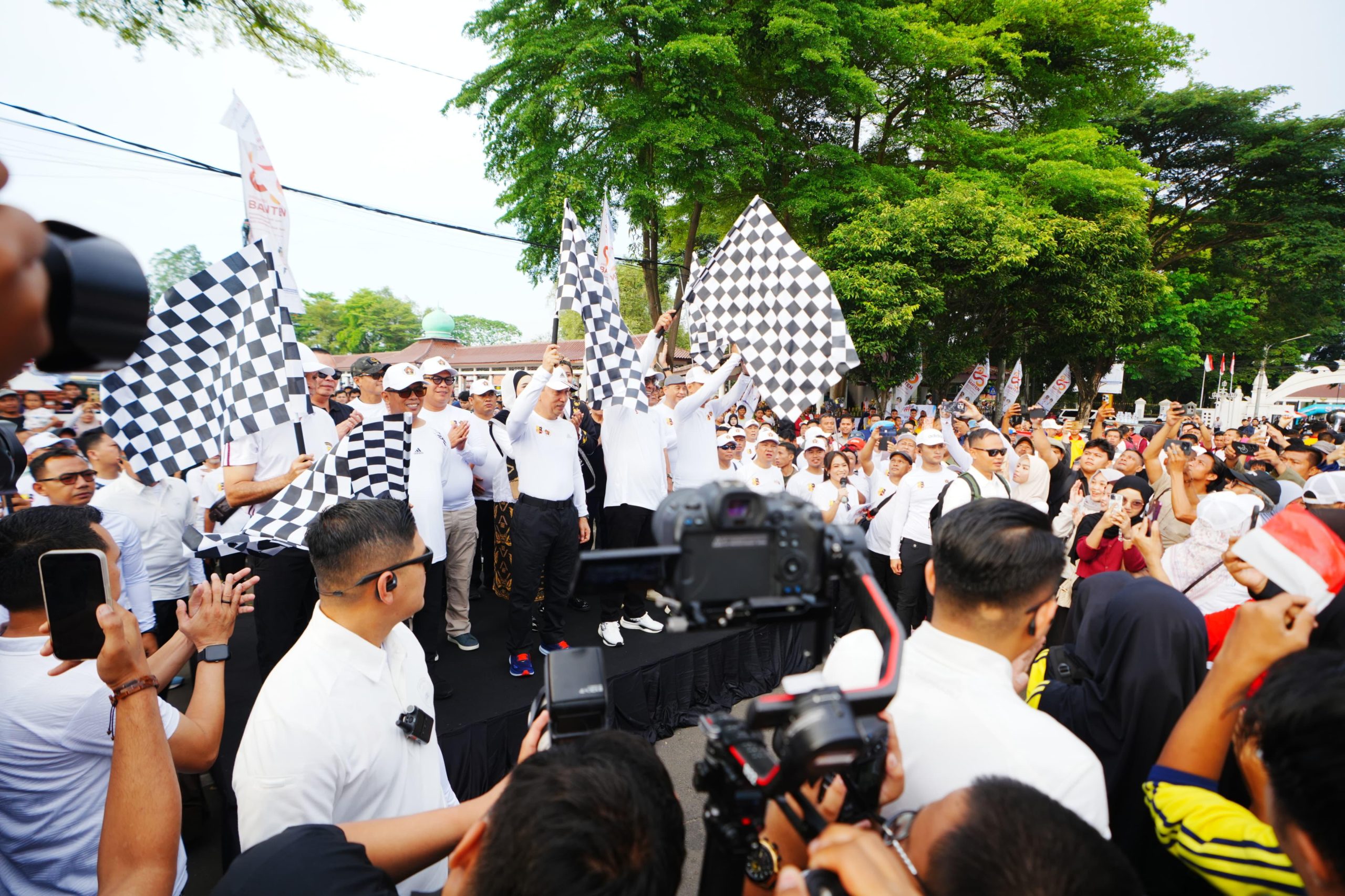 Kapolri Hadiri Jalan Santai PWI, Tekankan Pentingnya Sinergi dengan Pers