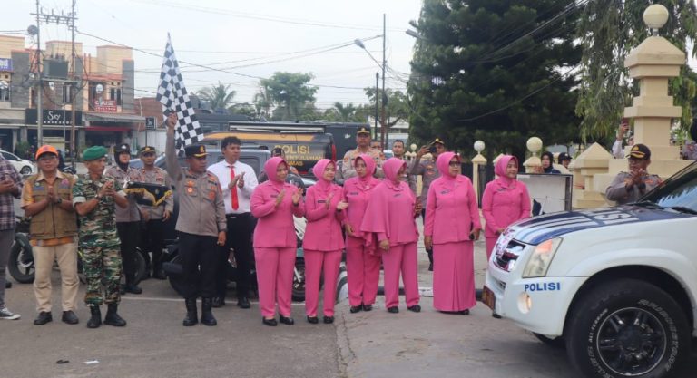 Polri Peduli Kemanusiaan , Polda Jambi Kerahkan 3 Fuso Untuk Kirimkan Bantuan Kemanusiaan di Sumbar 