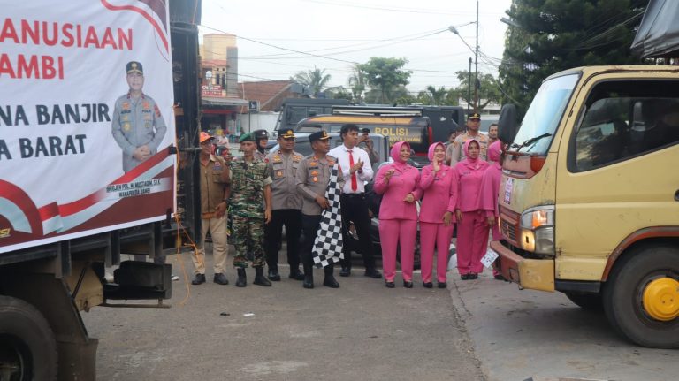 Polda Jambi Kirim Bantuan Kemanusiaan Ke Sum-Bar