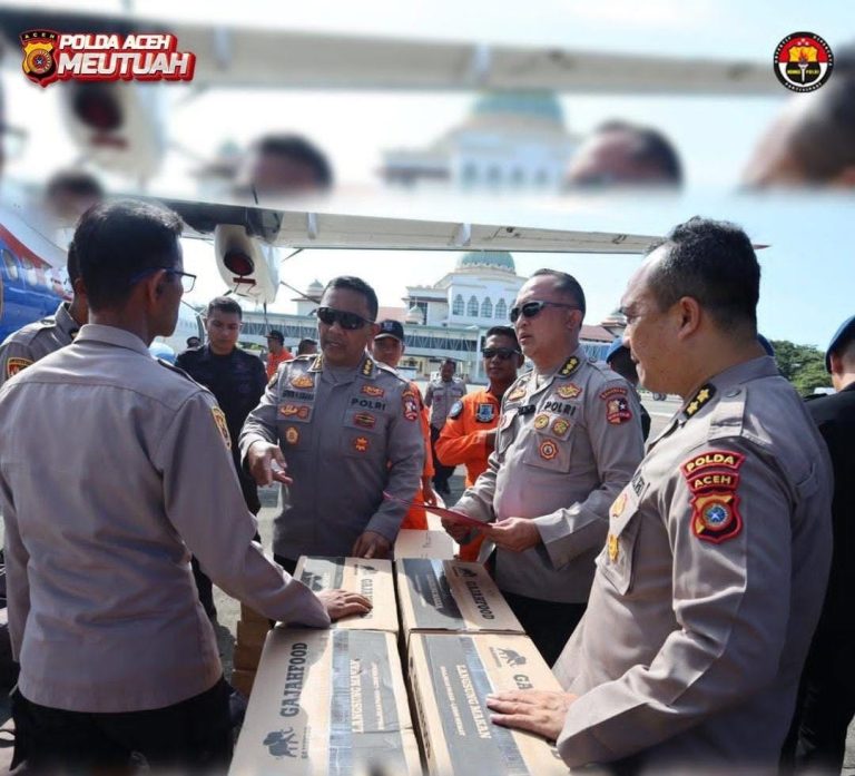 Mabes Polri Kirim 2 Ton Logistik dan RON untuk Korban Banjir Aceh
