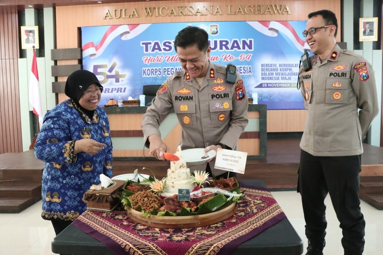 HUT KORPRI ke-54, Kapolres Gresik Ajak ASN Jaga Keikhlasan dan Solidaritas Kebangsaan