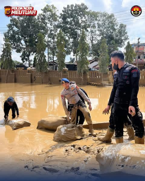 Mabes Polri Kirim 2 Ton Bantuan Logistik ke Lhokseumawe, Dipimpin Langsung Asops Kapolri Komjen Fadil Imran