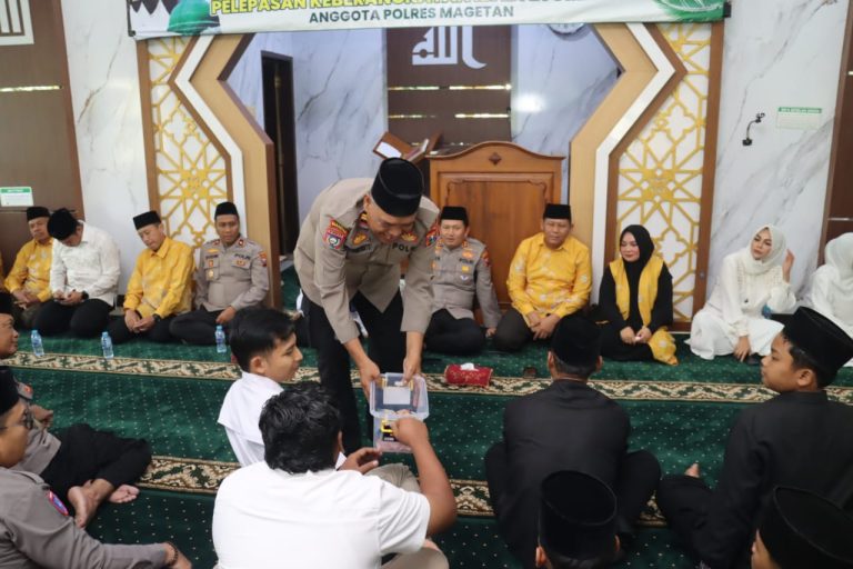 Polres Magetan Sholat Ghoib dan Donasi Kemanusiaan untuk Korban Bencana Aceh Sumatera