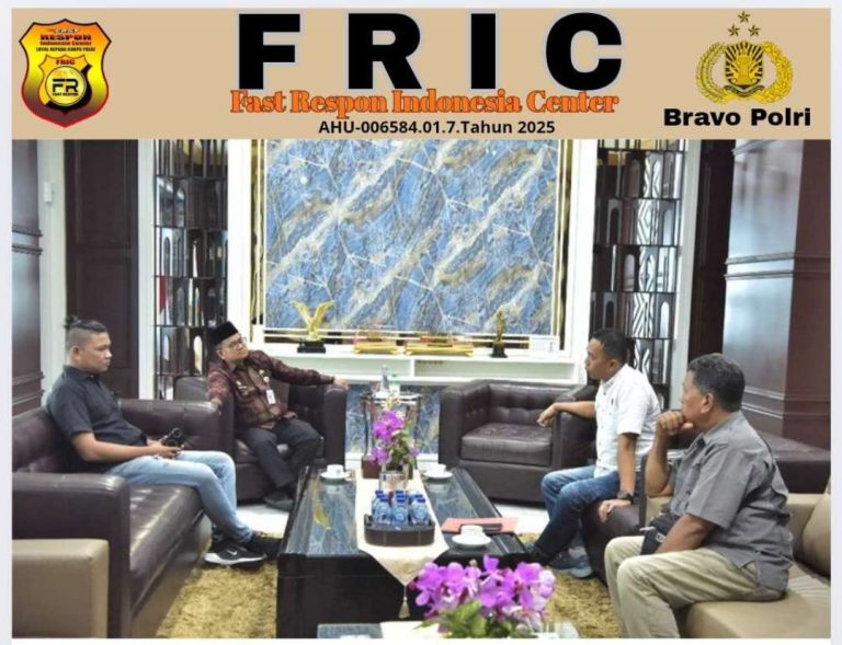 Pengurus DPW FRIC Provinsi Jambi Silaturahmi Kepada Walikota Jambi , ” FRIC Siap Kawal Kota Jambi Menuju BAHAGIA dan Wujudkan Sitkamtibmas”.