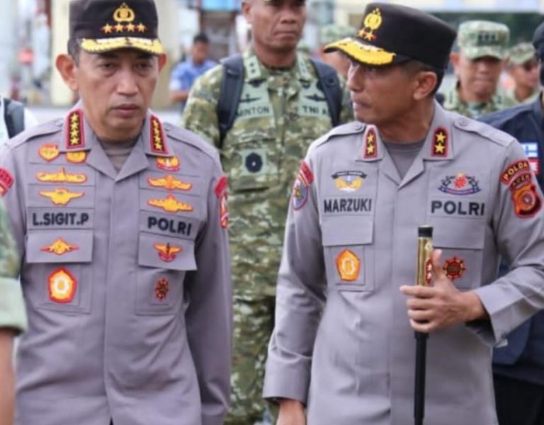 Presiden dan Kapolri Tiba di Aceh: Tinjau Lokasi Banjir dan Pemasangan Jembatan Bailey di Bireuen