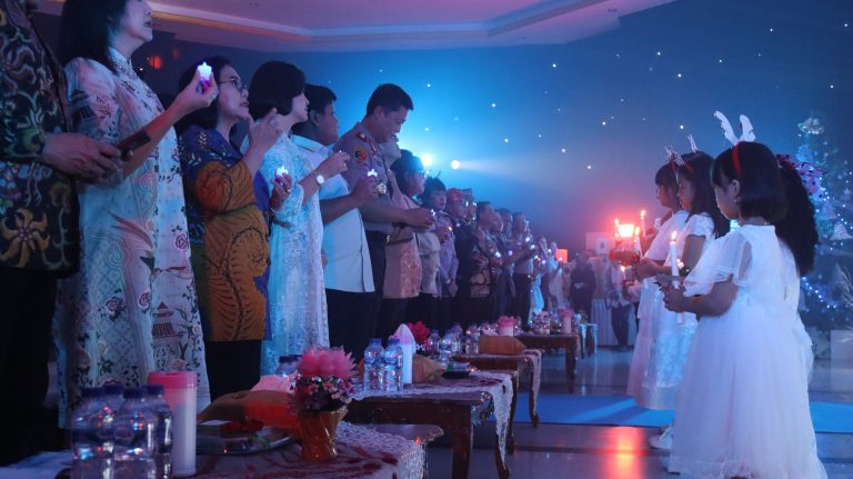 Perayaan Natal di Polda Kalteng, Kapolda Ajak Umat Kristiani Perkuat Iman, Kebersamaan dan Solidaritas Sosial