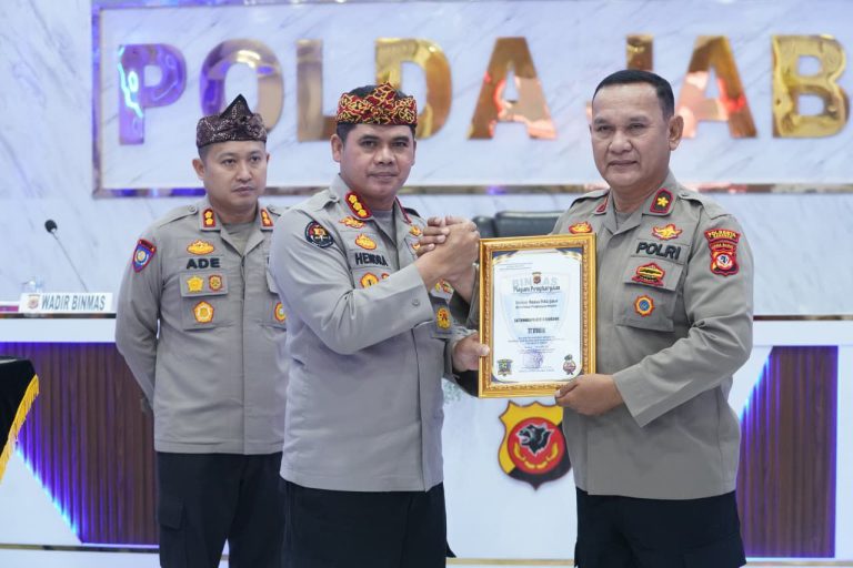 Aiptu Dede Imbar Juanda Raih Penghargaan Bhabinkamtibmas Terbaik di Mapolda Jabar