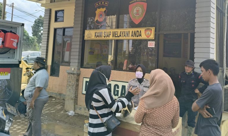 Polres Aceh Tamiang Tetap Layani Masyarakat Meski Mako Berlumpur Akibat Banjir