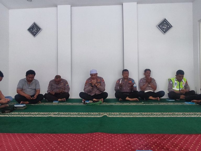 Binrohtal dan Doa Bersama Polsek Pabean Cantikan, Mantapkan Kesiapan Sambut Natal dan Tahun Baru 2025–2026