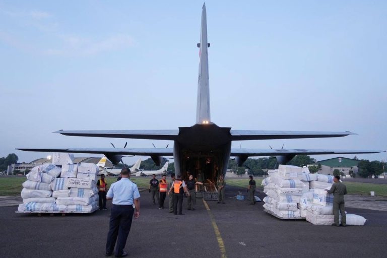 Kemenko Polkam Kirim Bantuan Kemanusiaan bagi Korban Bencana di Aceh