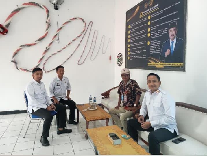 Silahturahmi Awak Media ke Rutan Kelas llB Sampang, di Sambut baik dan Ramah.