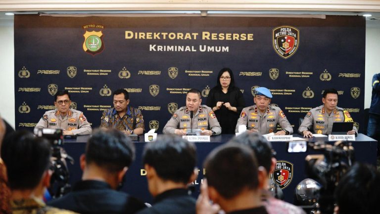 Polri Tetapkan Enam Anggota Polri sebagai Tersangka Penganiayaan yang Menewaskan Dua Warga di TMP Kalibata