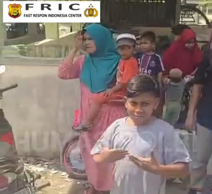 Polri Hadirkan Layanan Starlink Gratis untuk Warga Terdampak Banjir di Desa Salah Siron