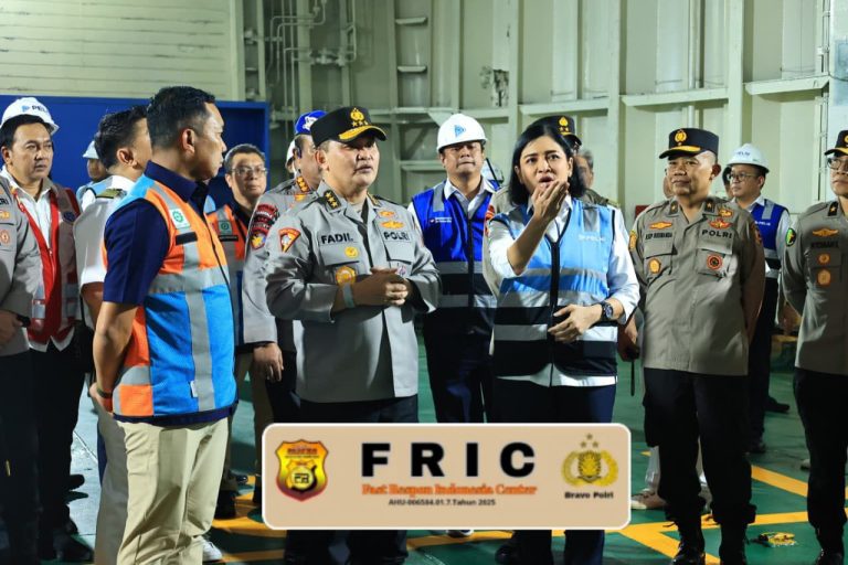 Polri dan PT Pelni Saling Apresiasi dalam Misi Kemanusiaan Penanganan Bencana di Aceh, Sumut, dan Sumbar