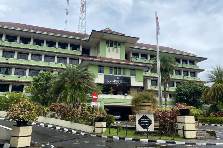 Urat Malu Pemkab Tangerang ‘Mengudara’ Sekum FRJRI : Kembalikan Anggaran Rapat Mewah ke Masyarakat. 