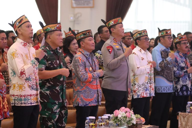 Perkuat Sinergi dan Kolaborasi, Kapolda Kalteng Hadiri Perayaan Natal di Kapuas