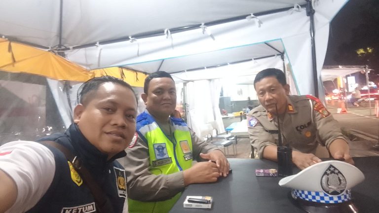 Ketum FRIC H. Dian Surahman Turun langsung bersama Polres Metro Jakarta Selatan Dalam Rencana Kegiatan ( Rengiat ) Menjelang Hari Raya Natal ( Ops Lilin 2025 ).