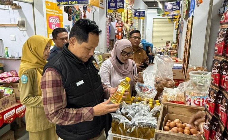 Satgas Pangan Polres Ponorogo Pantau Bahan Pokok di Sejumlah Pasar Jelang Nataru