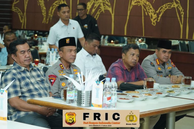 Kapolda Jabar Buka Puasa Bersama Pemred dan Wartawan, Pererat Tali Silaturahmi