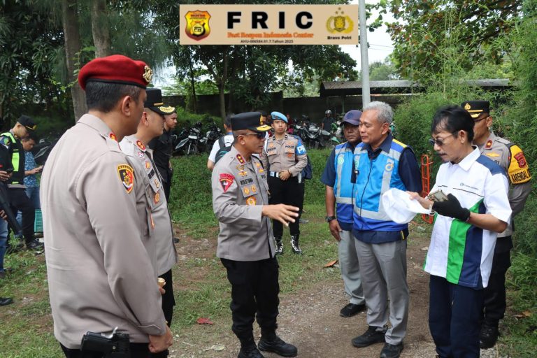 Pastikan Kesiapsiagaan Personel, Kapolda Jabar Cek Pos Pam Rest Area Km 207 A