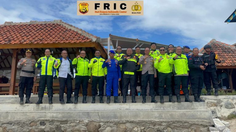 Wakapolda Jabar Pantau Pos Pam Cikajang dan Cek Objek Wisata Pameungpeuk Garut Saat Ops Ketupat Lodaya 2026