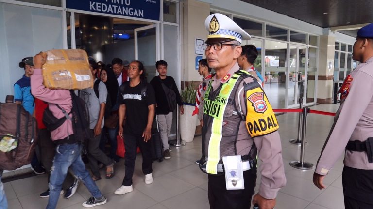 Polres Pelabuhan Tanjung Perak Gelar KRYD Guna Kawal Arus Balik di Terminal GSN
