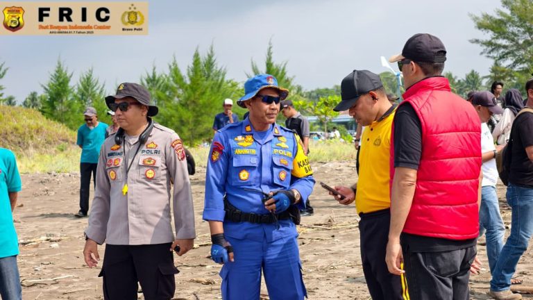 Polisi Cari Remaja 14 Tahun Hilang Terseret Ombak di Pantai Timur Pangandaran