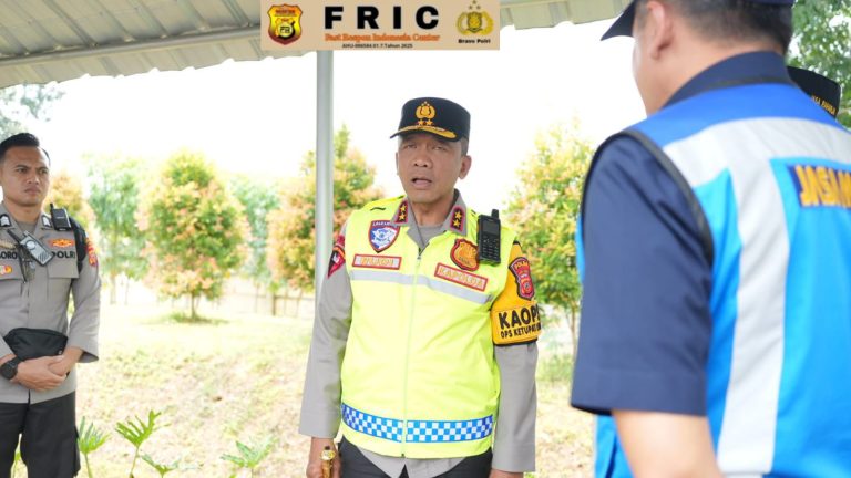 Polisi Berlakukan Oneway Sepenggal KM 263 hingga KM 70 saat Arus Balik