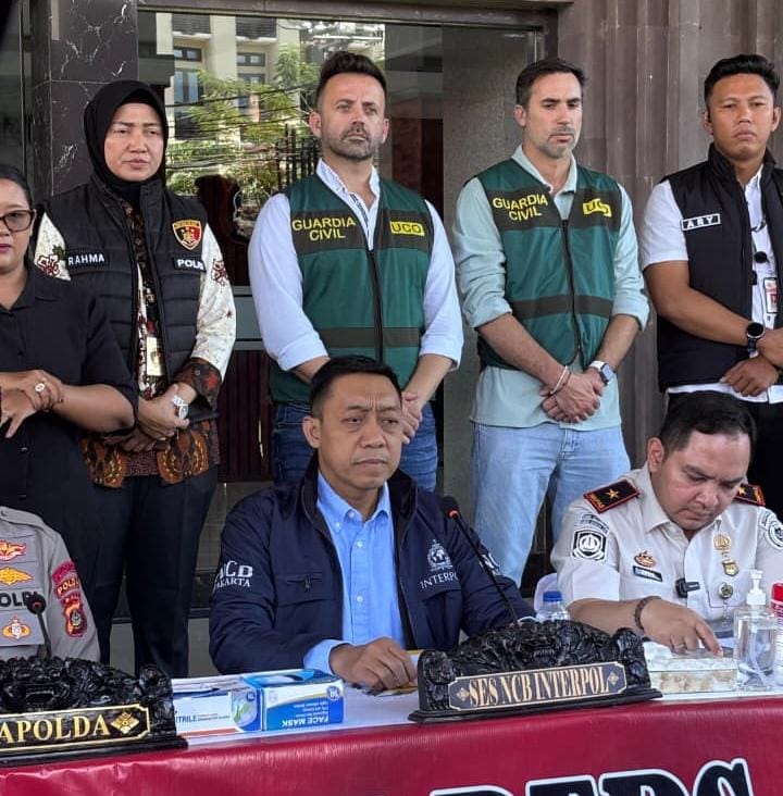Buron Interpol Asal Inggris Steven Lyons Ditangkap di Bali