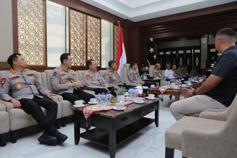 Polda Jatim Satukan Persebaya dan Arema, Perkuat Komitmen Laga Damai di Kanjuruhan