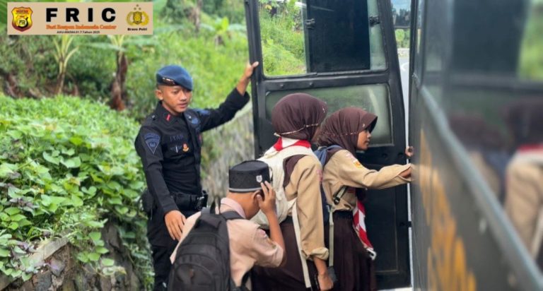 Bus Sekolah Gratis Batalyon D Pelopor, Langkah Nyata Sat Brimob Polda Jabar Dukung Pendidikan