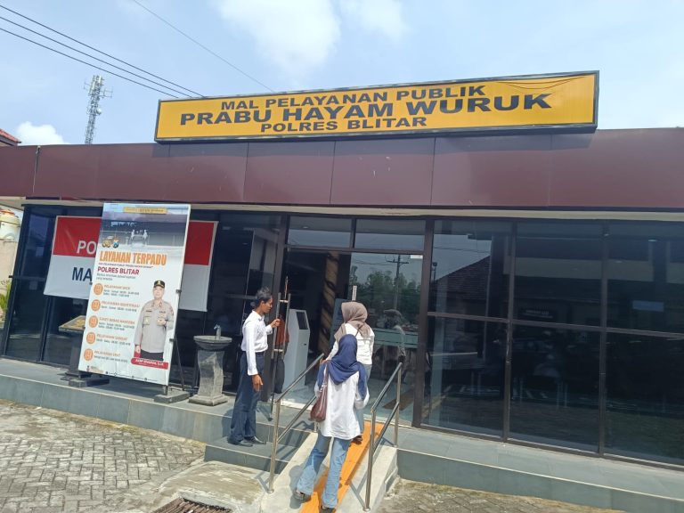 Polri Untuk Masyarakat : Polres Blitar Beri Layanan Satu Atap di MPP