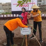 Bhayangkari Polrestabes Surabaya Hijaukan Lingkungan Asrama Polisi Koblen