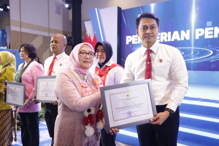 Ditres PPA – PPO Polda Jatim Terima Penghargaan dari Menteri PPPA