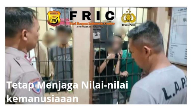 Tetap Menjaga Nilai Kemanusiaan , Kapolsek Mestong Lakukan Pengecekan Para Tahanan