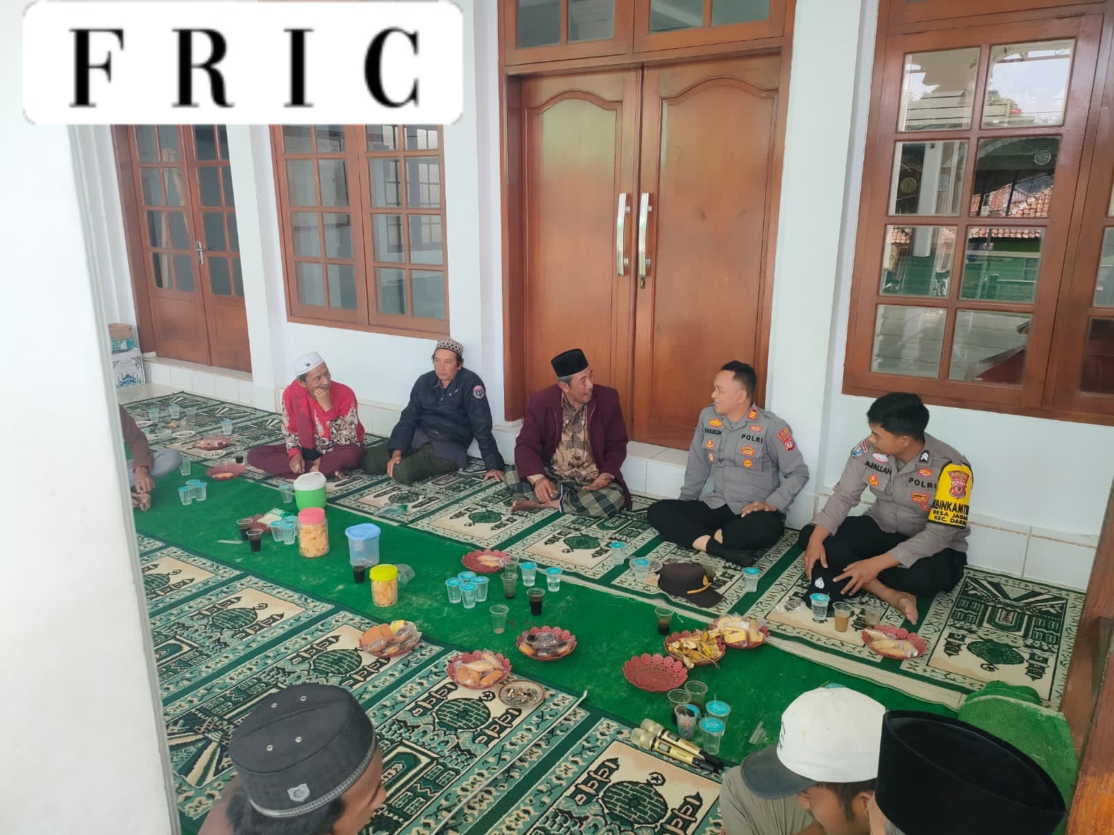 POLSEK DARMA LAKSANAKAN MONITORING PENGAMANAN PENYEMBELIHAN HEWAN QURBAN DI DESA-DESA KECAMATAN DARMA