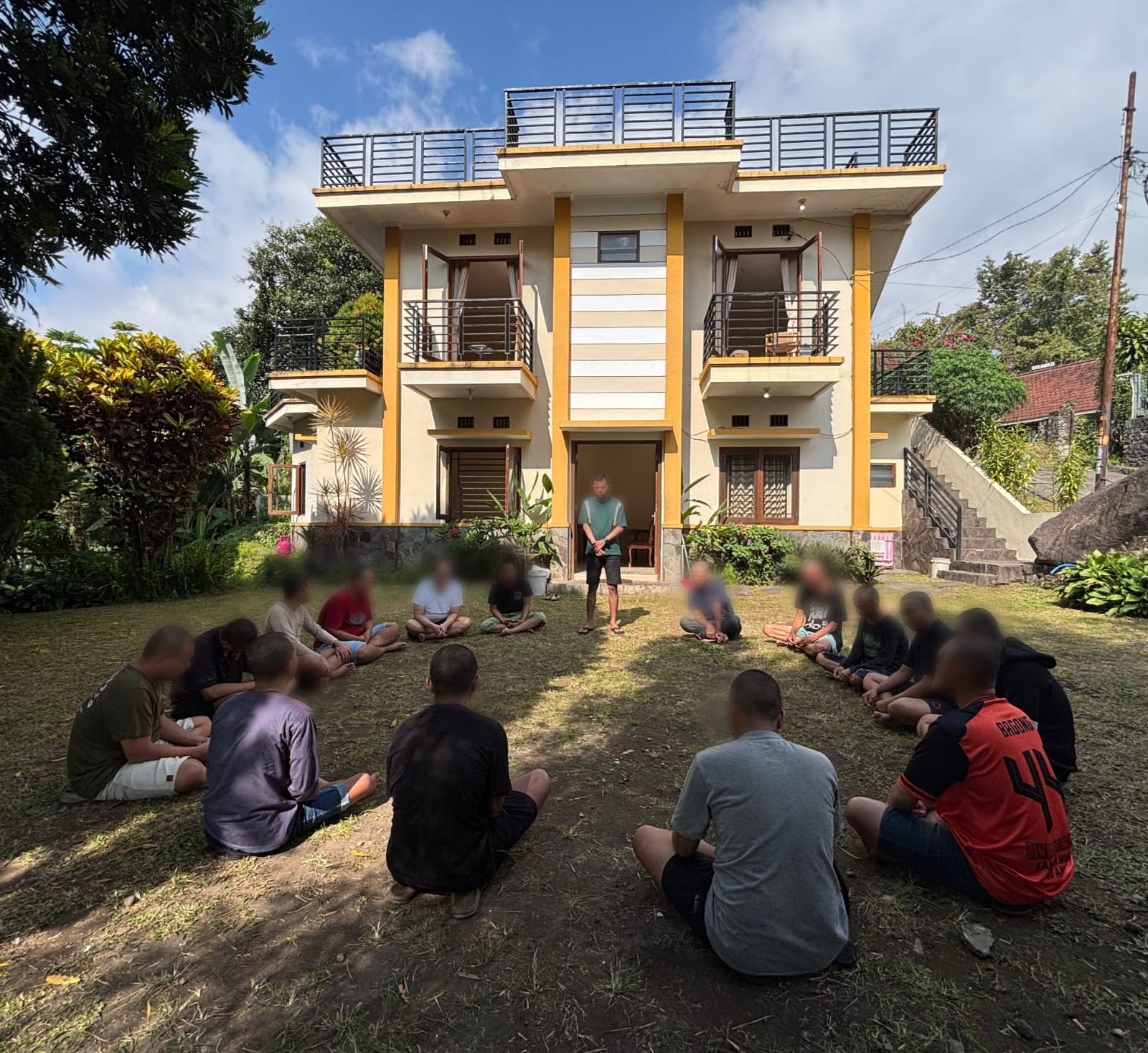 Cara Yayasan Rumah Kita Surabaya Merefresh Pasirn Hidup Sehat Tanpa Narkoba