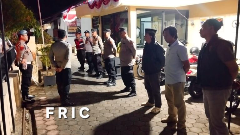 Semarak Sambut 1 Muharram, Ratusan Santri Ikuti Pawai Lampion, Polsek Curahdami Pastikan Pengamanan Maksimal