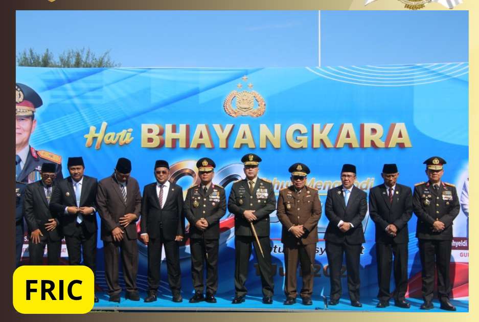 PANGDAM XX/TUANKU IMAM BONJOL HADIRI UPACARA DAN SYUKURAN HARI BHAYANGKARA KE-80 TAHUN 2026 DI ISTANA GURBERNUR SUMBAR