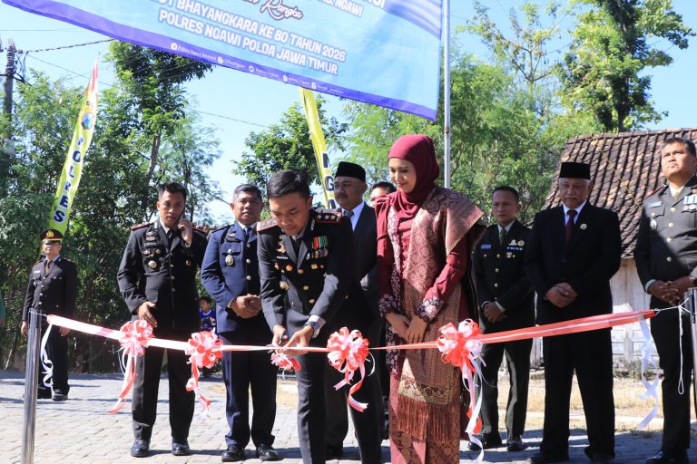 Hari Bhayangkara ke – 80, Polres Ngawi Bangun Sumur Bor Presisi untuk Masyarakat di Bringin