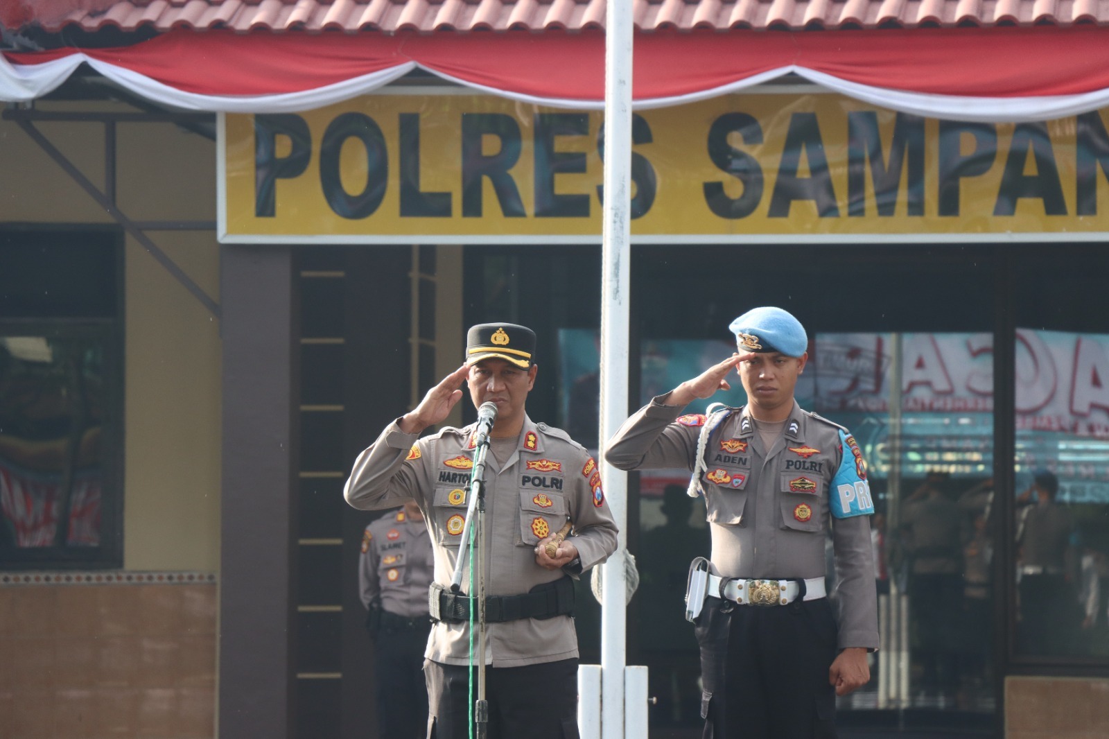 Ungkap Kasus Asusila 27 Tersangka dan Curanmor 31 TKP, Kasat Reskrim Iptu Nur Fajri Alim Terima Penghargaan Kapolres Sampang