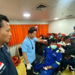 Polda Jatim Terjunkan 30 Personel SAR Polairud dan Almatsus, Evakuasi Korban KMP Mutiara Sentosa 2