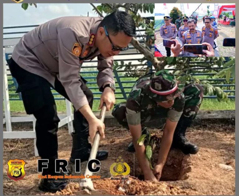 ‎Kapolresta Jambi Turut Penanaman Bibit Pohon Serentak dalam Rangka HUT ke-1 Kodam XX/Tuanku Imam Bonjol Bersama KOREM 042/Gapu   ‎