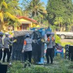 Bantu Warga Selamatkan Harta Benda, Personel SAR Korbrimob Bergerak ke Satar Padut
