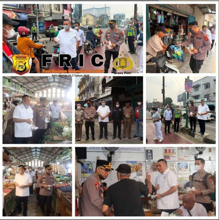 Kapolresta Jambi Bersama Ketua DPRD Kota Jambi Turun Langsung Bagikan Masker Warga Terdampak Asap Karhutla
