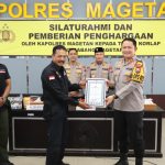 Polres Magetan Beri Penghargaan untuk 13 Korlap PSHT atas Dedikasi Jaga Kamtibmas