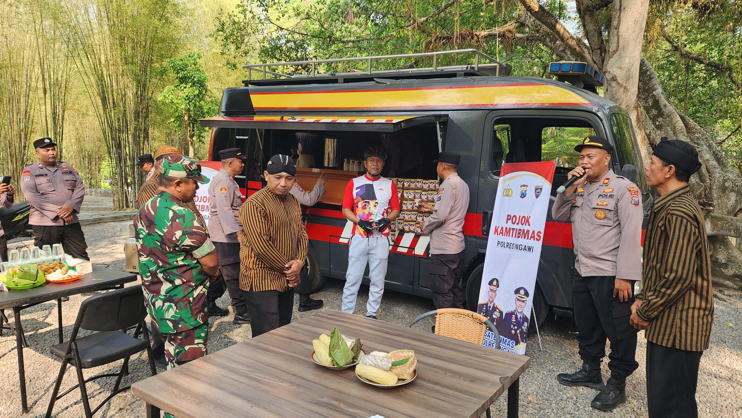 Sinergi Tanpa Sekat, Polres Ngawi Gelar Pojok Kamtibmas Bersama Warga