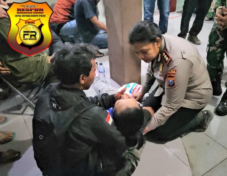 Polisi Bersama Masyarakat: Polres Probolinggo Hadirkan Empati untuk Korban Karhutla Bromo