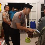 Polisi Bersama Masyarakat : Polres Pasuruan Sambangi Rumah Duka Korban Karhutla TNBTS